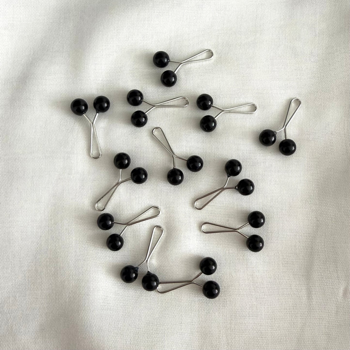 Accessories | Snag-free pins | Black